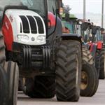 Πάνω από 6.000 τρακτέρ στους δρόμους – 14 μπλόκα σε πλήρη ανάπτυξη