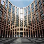 Ευρωκοινοβούλιο: Τριετή αναβολή στους κανόνες μεθανίου για εισαγωγείς ενέργειας