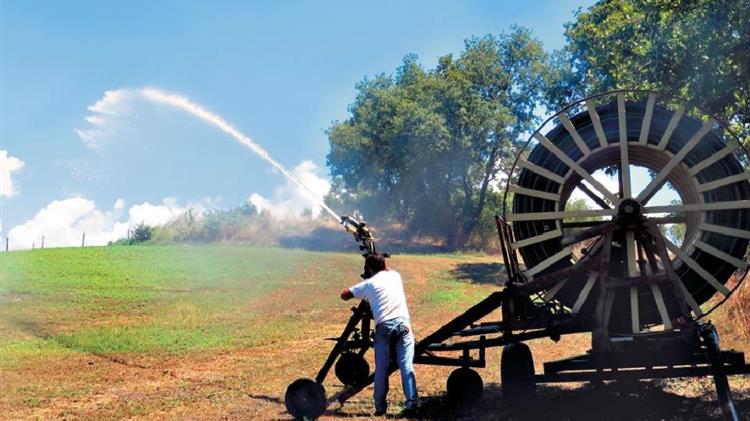 Υπερψηφίστηκε στην επιτροπή το ν/σ για μειώσεις ασφαλιστικών εισφορών 