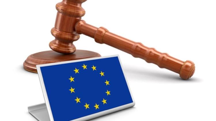 Η Επιτροπή παραπέμπει την Ελλάδα για τους κανόνες νομιμοποίησης "μαύρου" χρήματος