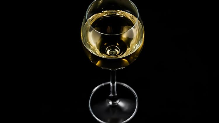 Η κινεζική αγορά κρασιού σχεδόν θα διπλασιαστεί μέχρι το 2026