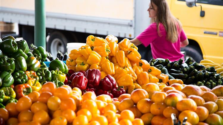 Ξεκινά η διαβούλευση για τις λαϊκές αγορές