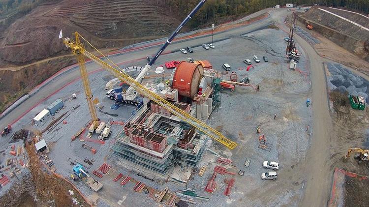 Συνάντηση  Γ. Σταθάκη με εργαζόμενους στα Μεταλλεία Κασσάνδρας