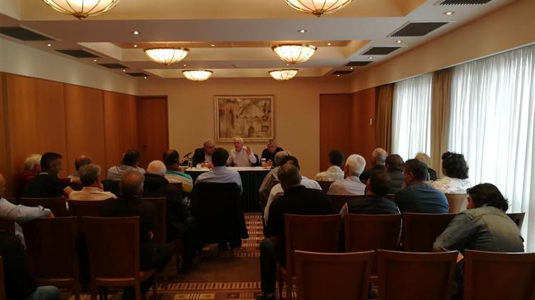 Συνάντηση Αποστόλου με αντιπροσωπεία κτηνοτρόφων της Θεσσαλίας 