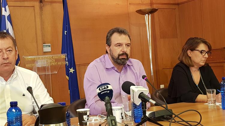 Ξεδιπλώνονται οι πρωτοβουλίες για τη βελτίωση του εισοδήματος  των αγροτών