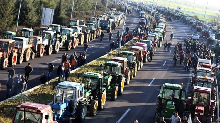 Ζεσταίνουν τα τρακτέρ τους οι αγρότες της Δυτικής Μακεδονίας