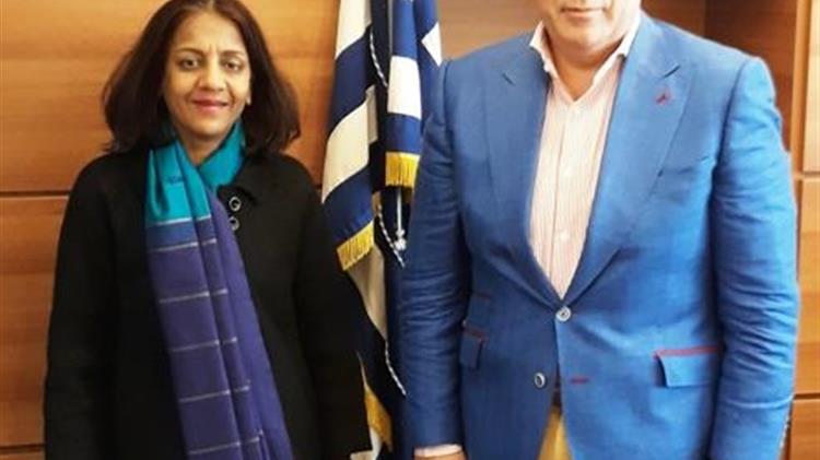 Συνάντηση του Β. Κόκκαλη με την πρέσβη της Ινδίας