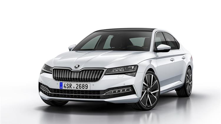 SUPERB iV: η plug-in υβριδική λιμουζίνα της SKODA 