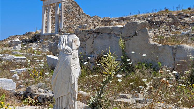 Αγώνας των επιστημόνων να σώσουν τα μνημεία της Δήλου