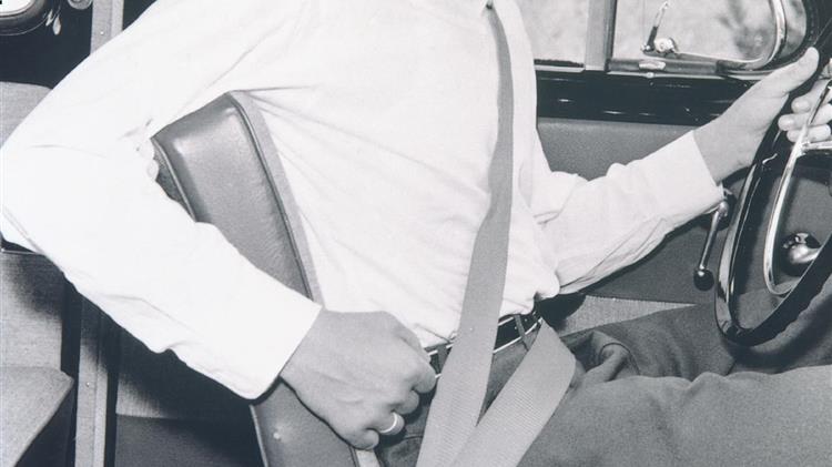 Γιορτάζοντας 60 χρόνια με ζώνες ασφαλείας