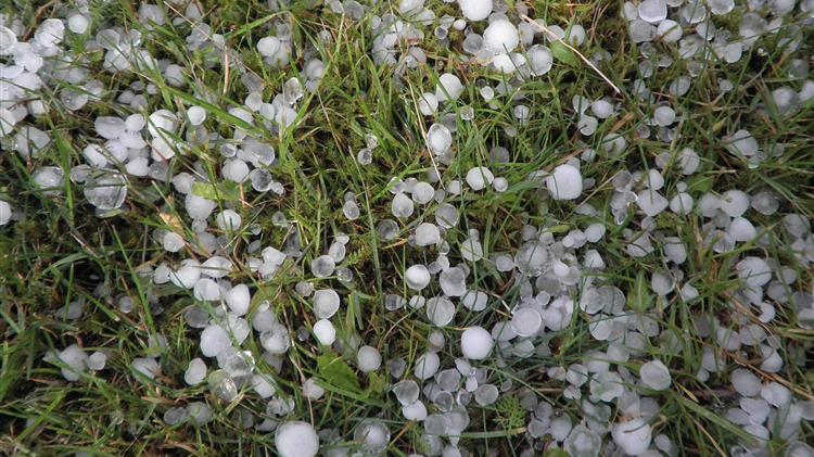 Πτολεμαΐδα: Έντονη χαλαζόπτωση