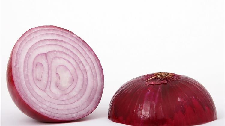 Τα οφέλη του κόκκινου κρεμμυδιού για την υγεία