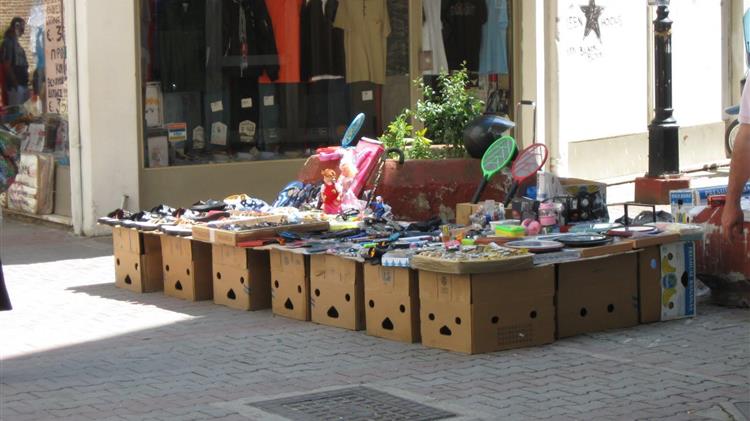Έλεγχοι για την αντιμετώπιση του παρεμπορίου