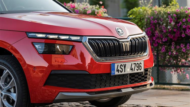 Από 15.900 € το «πεντάστερο» νέο SKODA KAMIQ 