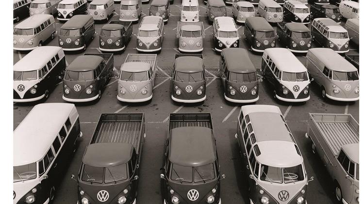 Volkswagen Transporter – το θρυλικό Bulli γιορτάζει τα 70 του χρόνια