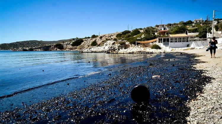 Κινδυνεύει ο Σαρωνικός ;