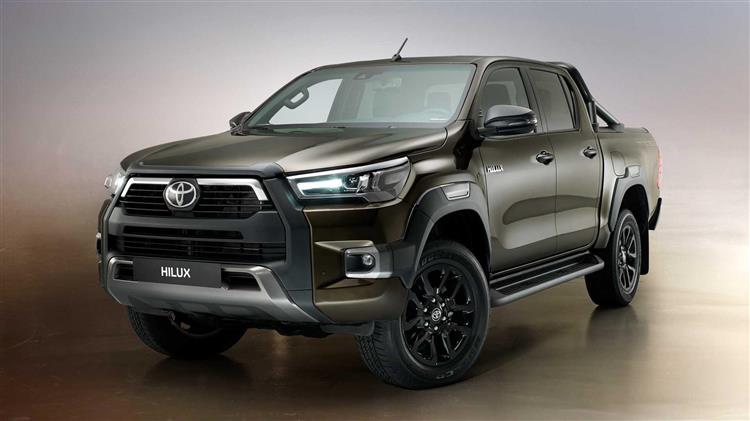 Toyota Hilux: Ανανεωμένο με νέο κινητήρα diesel 2.800 κυβικών και 204 ίππων