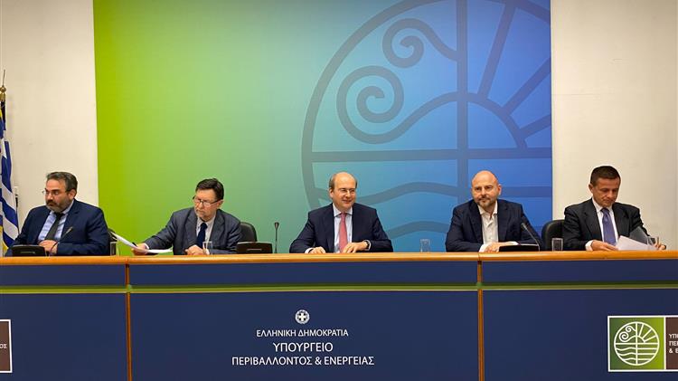 Κ. Χατζηδάκης:Στο Μάτι θα μπει μια τάξη