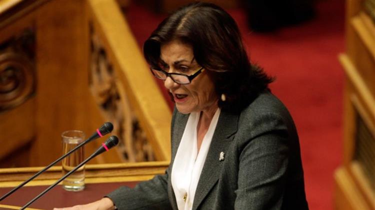 Θ. Φωτίου: Φτωχοποιούνται νοικοκυριά της μεσαίας τάξης