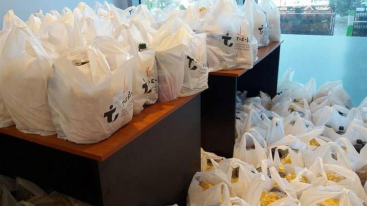 Αναδιανομή ξηρών τροφίμων στη Βέροια και την Αλεξάνδρεια 