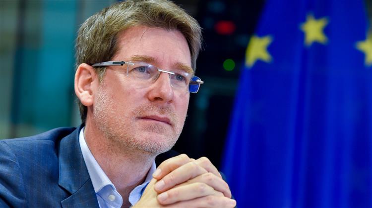 Αυξάνουν οι πιέσεις στους κανόνες της ΕΕ για τις πράσινες δαπάνες ανάκαμψης