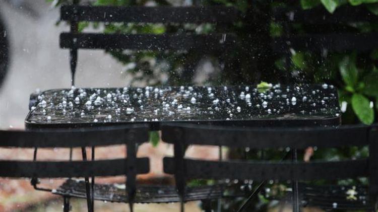 Σφοδρή χαλαζόπτωση στην Κοζάνη