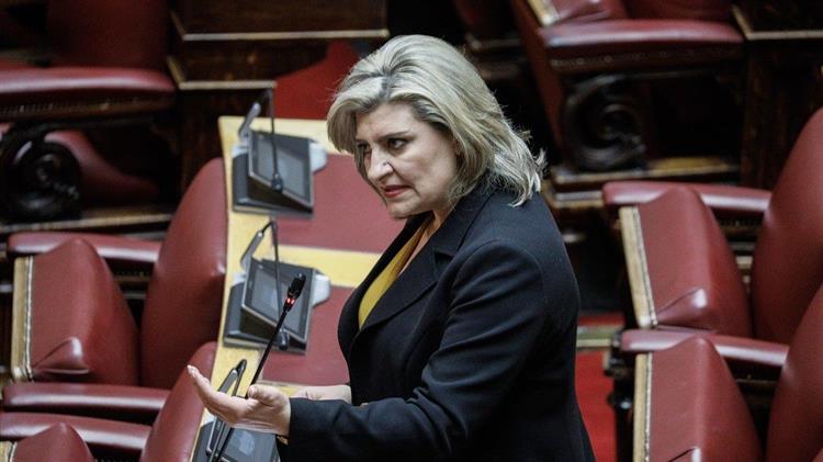 Ε. Λιακούλη: «Απογοήτευση! Κανένα σχέδιο για αγρότες –κτηνοτρόφους Φαρσάλων και Καρδίτσας»