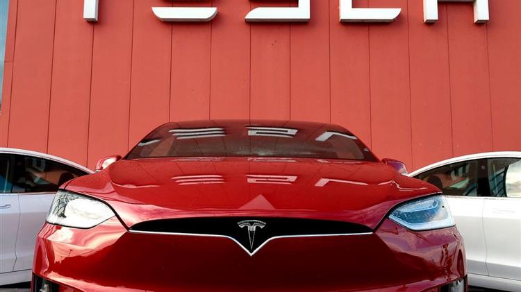 Tesla, Volvo, Ford και Mercedes κατηγορούν τις ΗΠΑ για «παράνομα» τιμολόγια