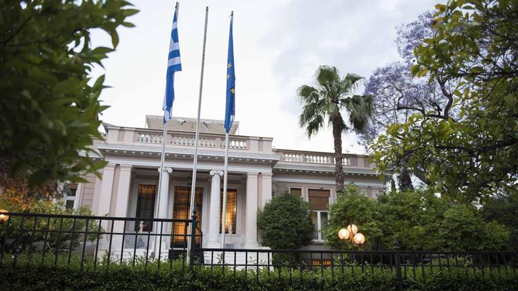 Κορονοϊός: Έκτακτη σύσκεψη στο Μαξίμου μετά το ρεκόρ κρουσμάτων