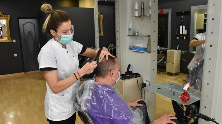 Κομμωτήρια: Βιάστηκε το ΕEA να ανακοινώσει ότι ανοίγουν δηλώνει ο Αδωνις Γεωργιάδης