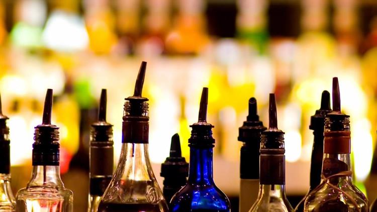 Με συρρίκνωση των πωλήσεων στο χονδρικό εμπόριο αλκοολούχων ποτών κατά 52% έκλεισε το 2020