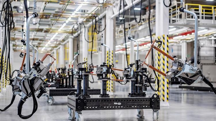 Η παραγωγή αυτοκινήτων μειώθηκε το 2020 στο χαμηλότερο επίπεδο από το 1984, εξαιτίας της COVID-19