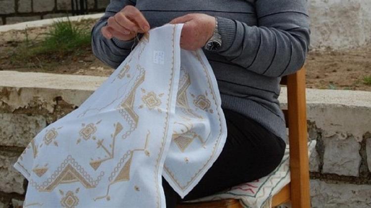 Κεντήματα ...copy-paste κρατούν ζωντανή την παράδοση στην Τσαγκαράδα του Πηλίου