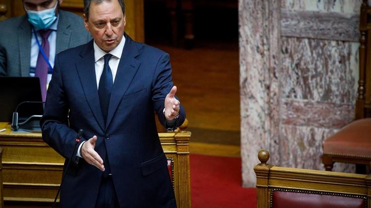 Η κυβέρνηση στηρίζει τους ελαιοπαραγωγούς