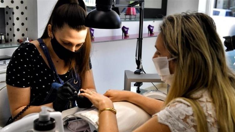 Επαναλειτουργούν κομμωτήρια, κέντρα αισθητικής, αρχαιολογικοί χώροι, πάρκα