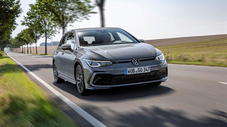 Νέες εκδόσεις Volkswagen Golf: mild-hybrid με 130 ίππους και R-Line