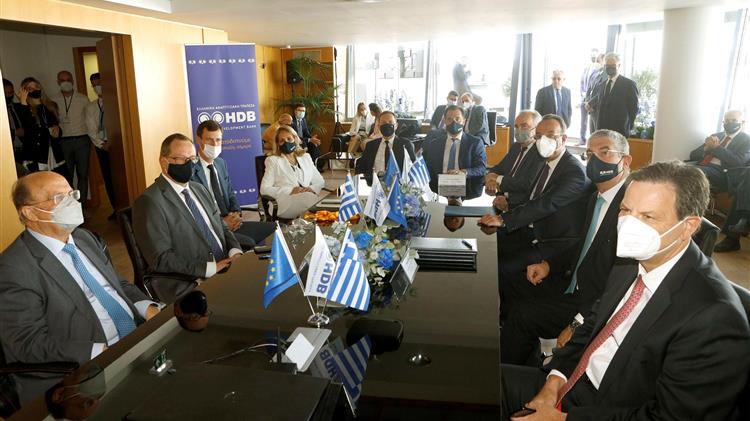 Δάνεια 2 δισ ευρώ σε επιχειρήσεις μέσω της Ελληνικής Αναπτυξιακής Τράπεζας με στήριξη της ΕΤΕπ