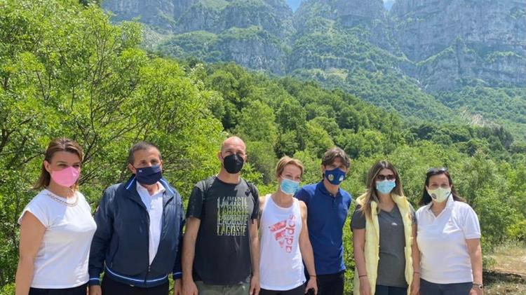 Το φυσικό περιβάλλον όχημα για την ανάπτυξη