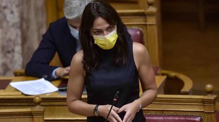 Δ. Μιχαηλίδου: Σε αναστολή σύμβασης όσοι δεν έχουν εμβολιαστεί με την πρώτη δόση έως τις 16 Αυγούστου