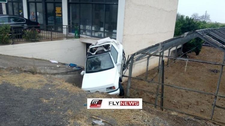 Λακωνία: Νεκρός οδηγός που έπεσε σε θερμοκήπιο