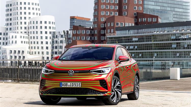 Η Volkswagen θα παρουσιάσει καμουφλαρισμένο το ID.5 GTX στο Μόναχο