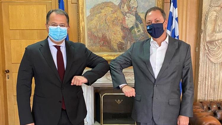 Λιβανός: «Αποχαιρετώ έναν καλό συνεργάτη, υποδέχομαι έναν φίλο με γνώση του αγροτικού τομέα»