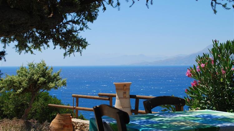 ΕΠΑνΕΚ Εστίασης: Περισσότερες από 29.000 επιχειρήσεις υπέβαλαν αίτηση