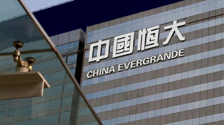Evergrande: Μια ανάσα από την κατάρρευση ο κινεζικός κολοσσός - Φόβοι για «ντόμινο»