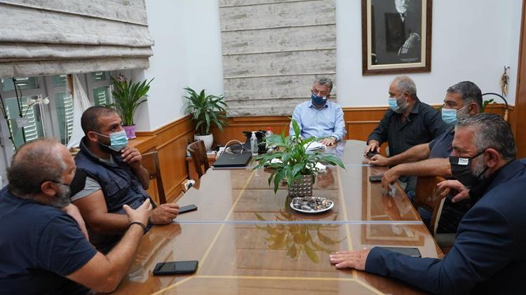 Συνάντηση Περιφερειάρχη Κρήτης με εκπροσώπους των κτηνοτρόφων