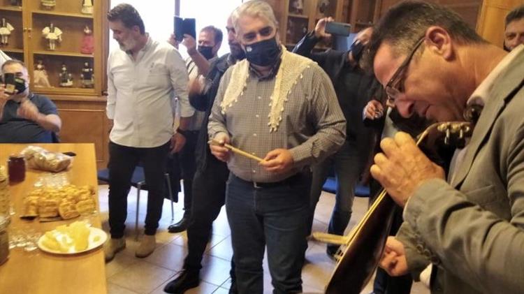 Κεδίκογλου: Η γραμμή επικονωνιίας είναι πάντα ανοιχτή