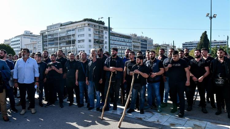 Συνάντηση των Κρητών αγροτών μετά την άκαρπη συνάντηση με το ΥΠΑΑΤ