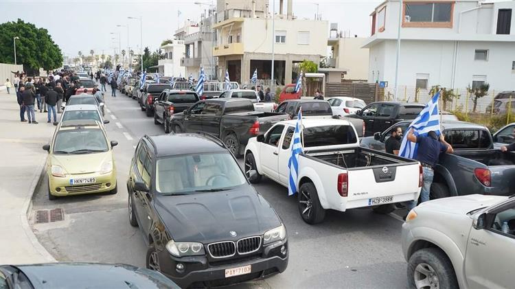 Δεν υποχωρούν οι Κρητικοί αγρότες: Ζητούν συνάντηση με τον Κυριάκο Μητσοτάκη