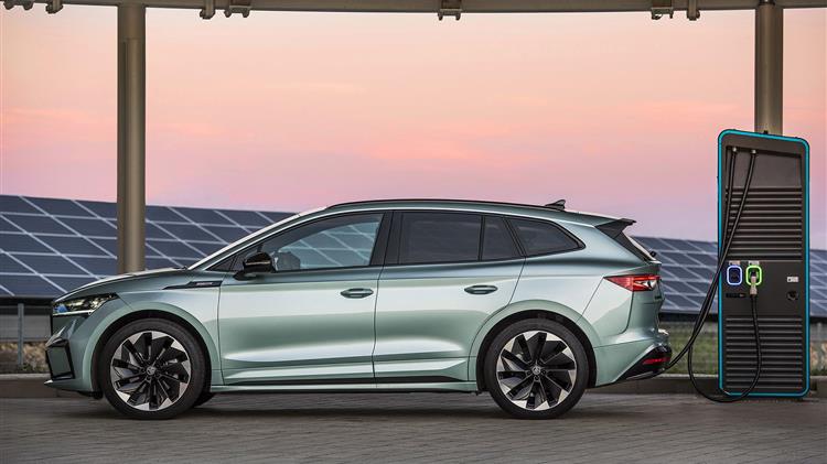 Το SKODA ENYAQ iV βραβεύεται με το «Χρυσό Τιμόνι 2021» ως το καλύτερο ηλεκτρικό SUV της χρονιάς