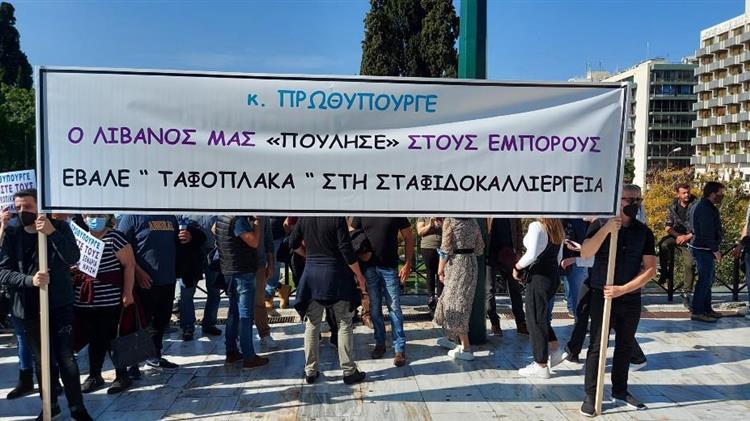 Σε κλοιό η Αθήνα από  αγρότες και κτηνοτρόφους